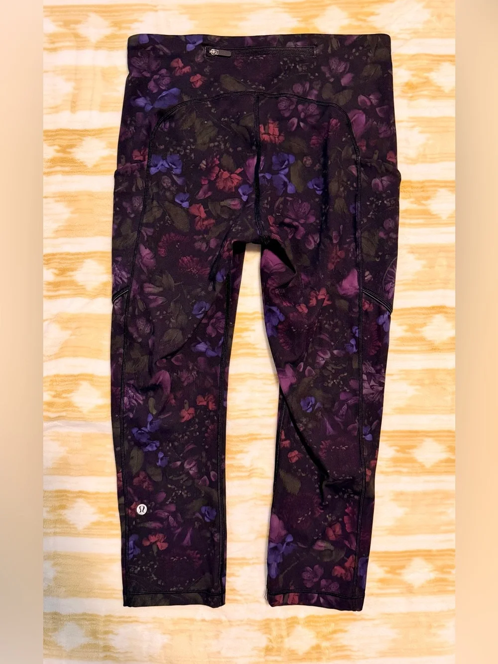 Lululemon Speed Up Crop Leggings Frozen Flourish Floral Size 6 w/ Pockets